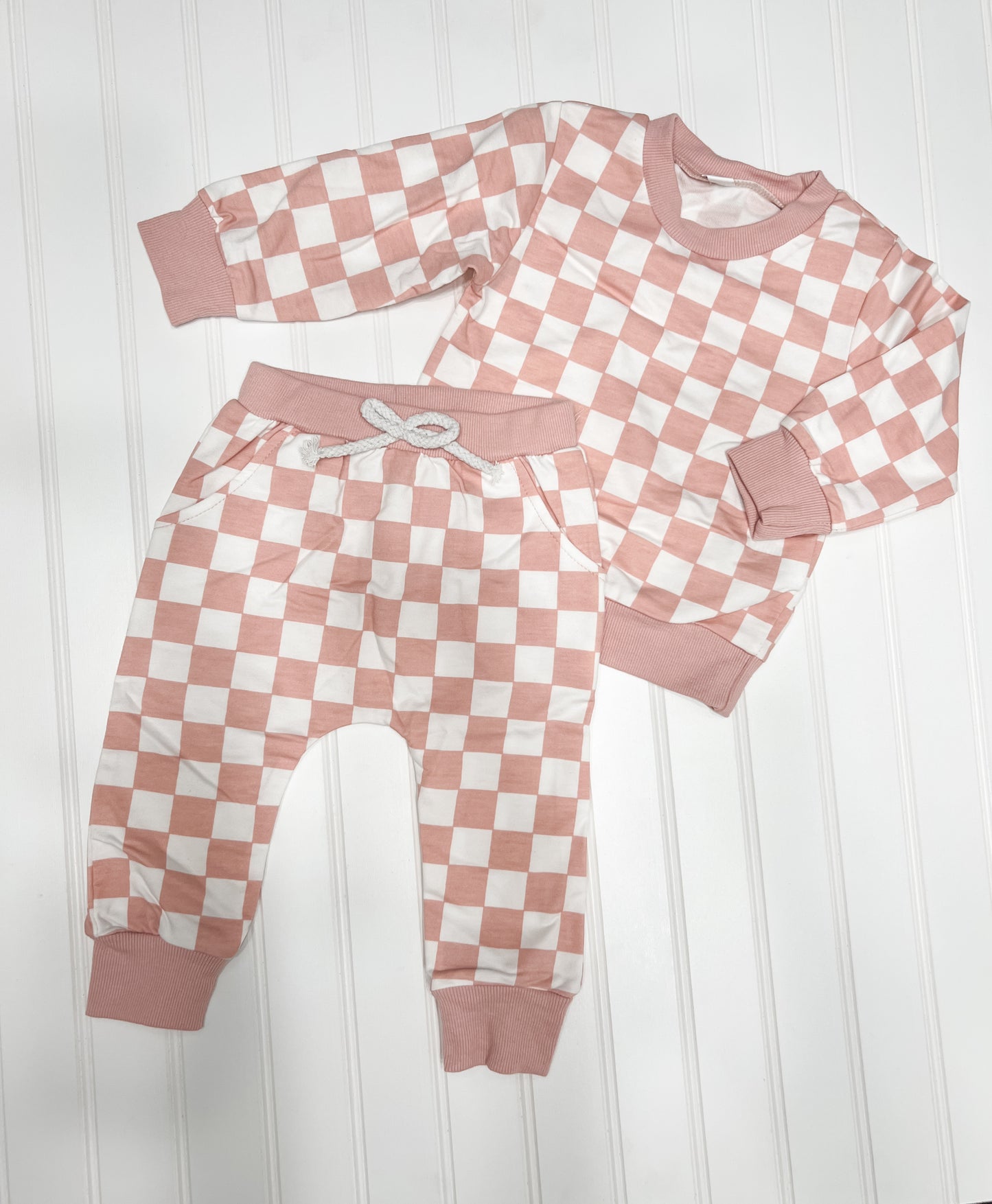 Pink Checkers set
