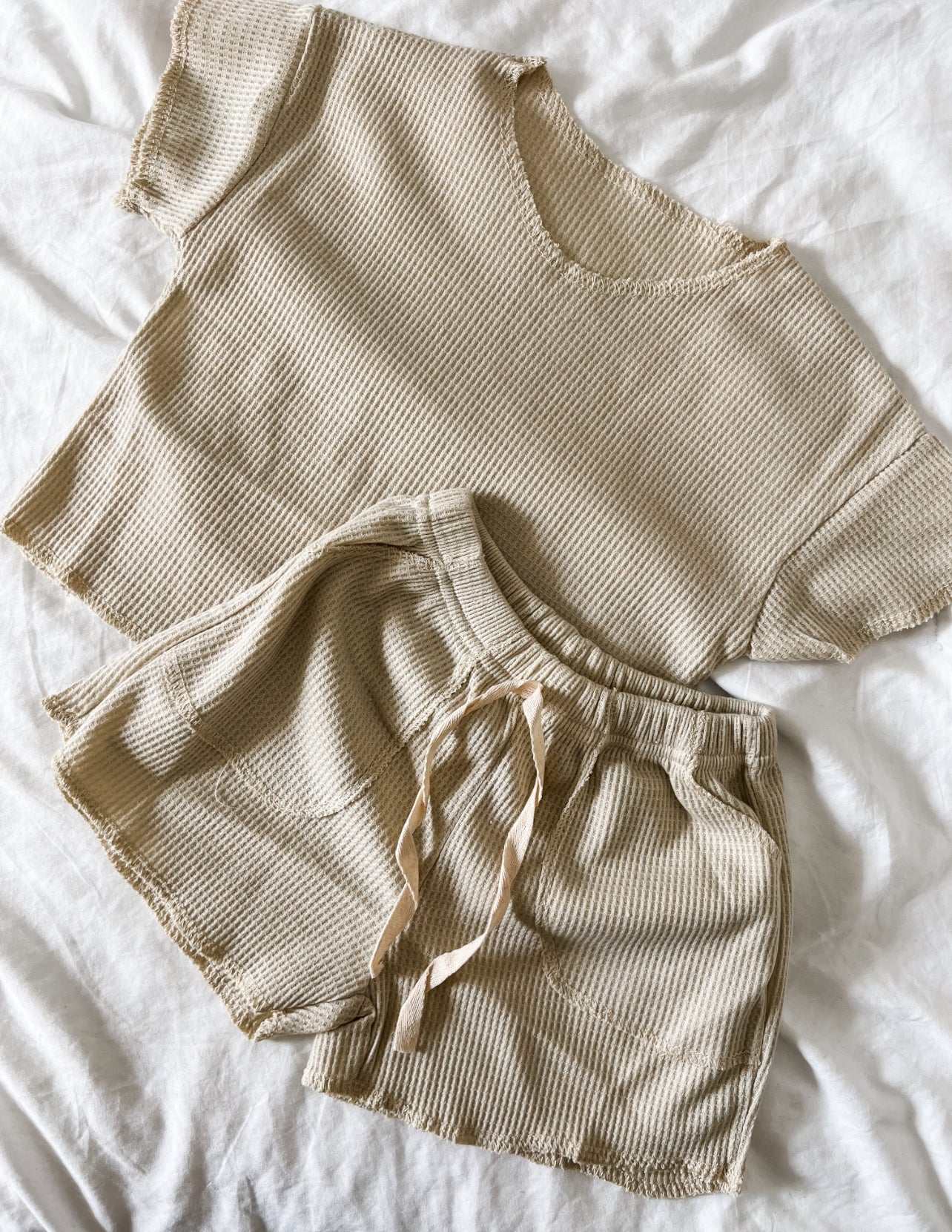 Beige waffle set